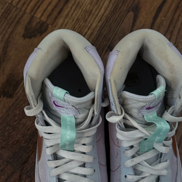 NIKE BLAZER MID 77 GRADE SCHOOL BARELY GRAPE COOPER METALLIC YOUTH - Picture 4 of 10